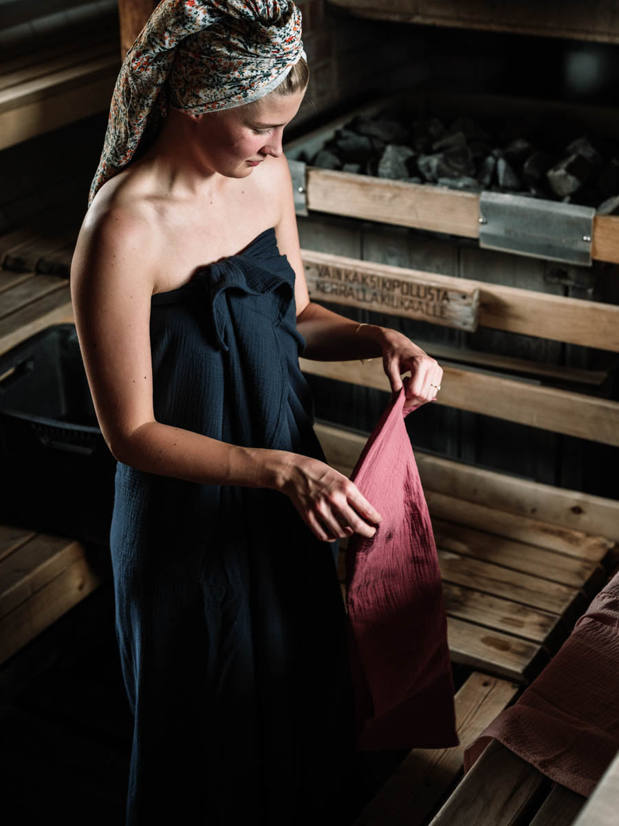 Iso Retkipyyhe, Dark grey