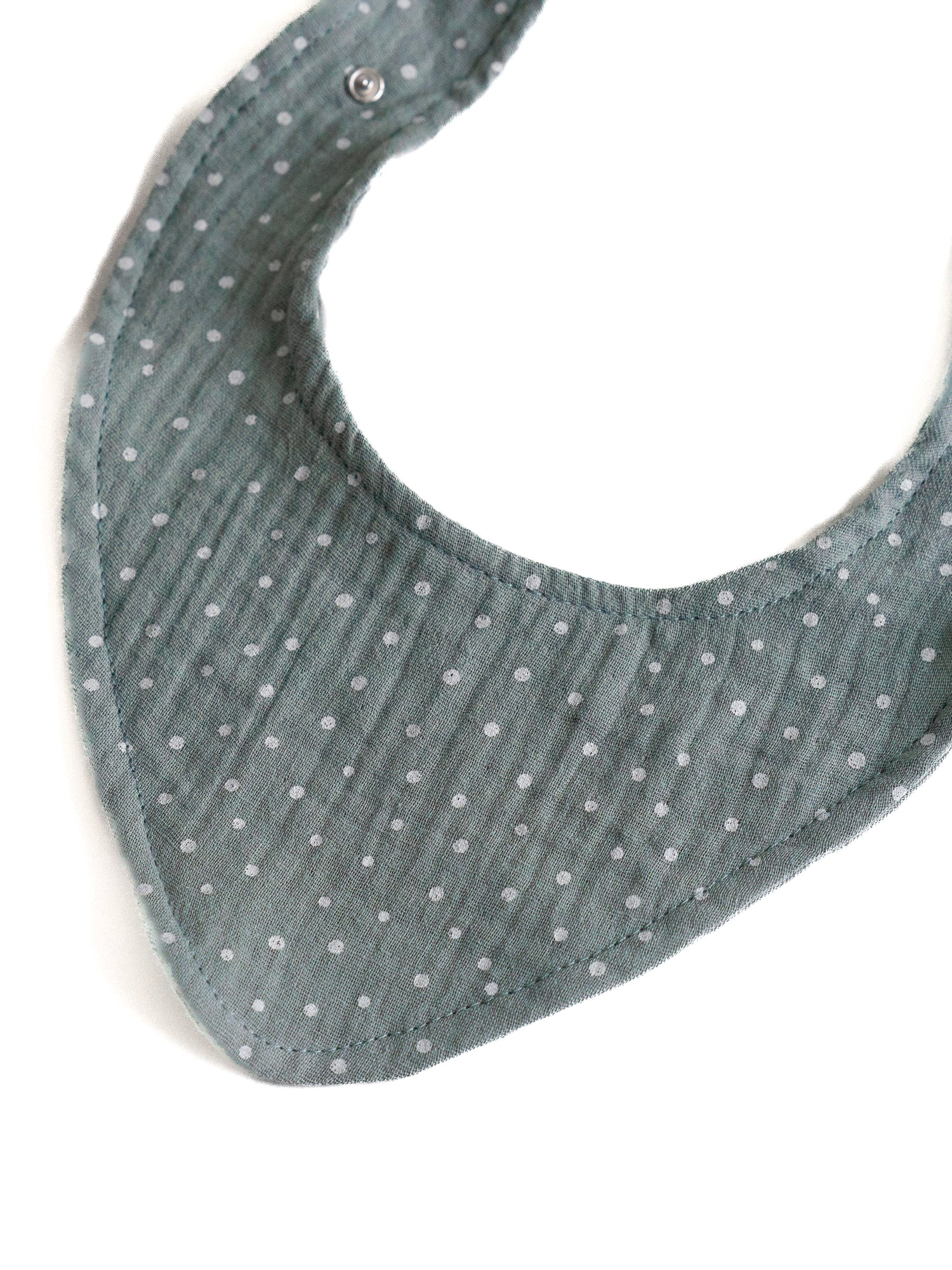 Kaulalappu, useita värejä