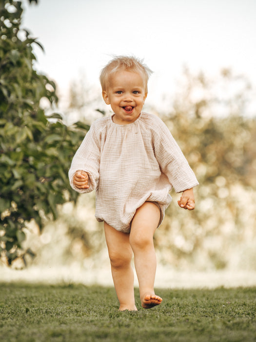 Tuotekuva_Harso-romper_beige_4