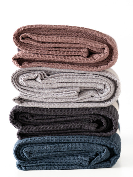 Tuotekuva_hattara-vohveliL_Old_blush_light_grey_dark_grey_blueberry_2