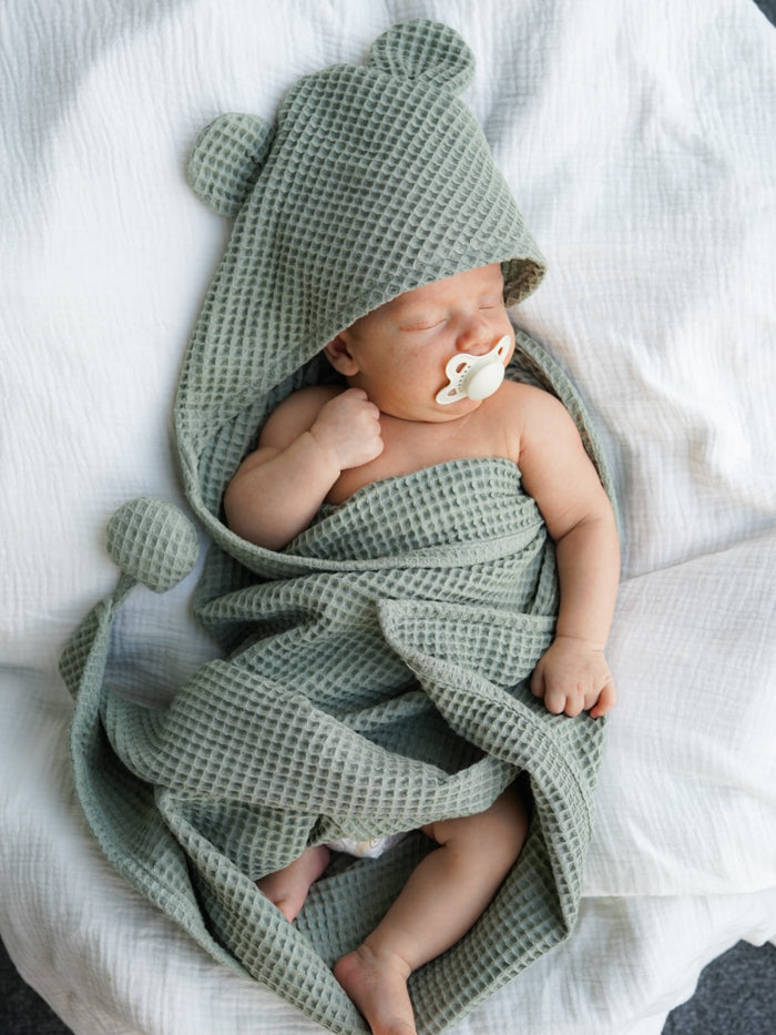 Tuotekuva_huppupyyhe_nalle_sage