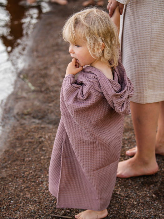 Tuotekuva_kylpyponcho_Rusetti_old_mauve_28f7f8e1-cb8d-47ae-884e-35f000e62ad5