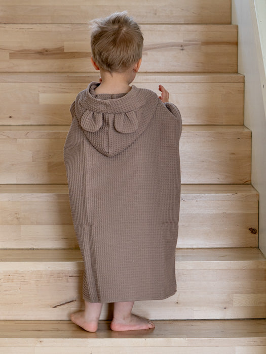 Tuotekuva_kylpyponcho_nalle_brown_e927eb86-902e-4b8e-bd60-4de3659c8c7a
