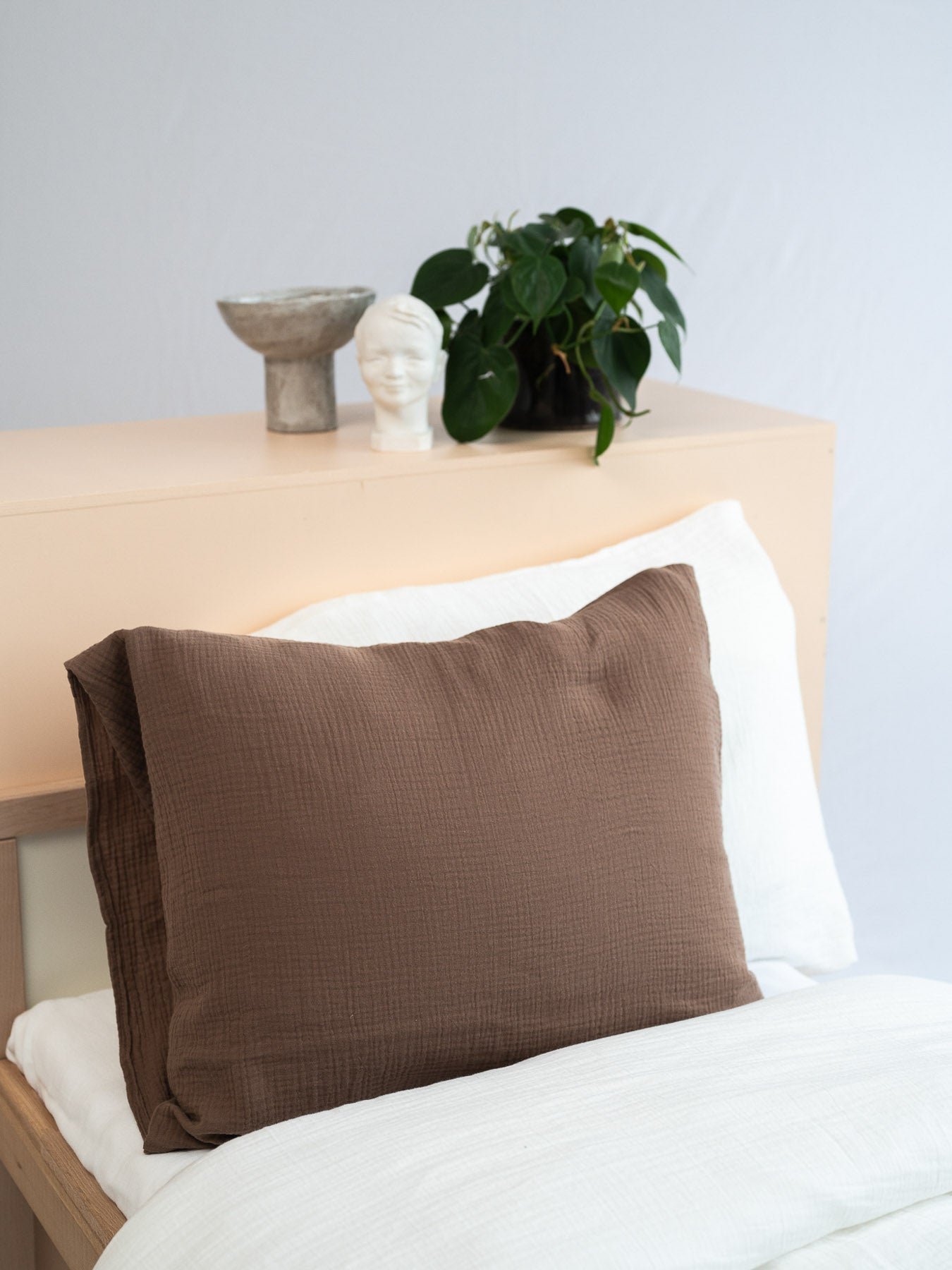Aikuisten tyynyliina, Brown