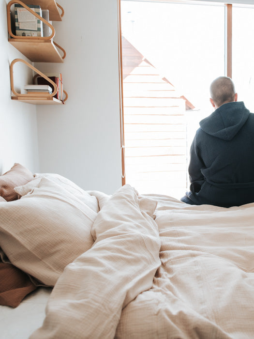 asukuva_aikuistenpussilakanat_miestenvohvelikylpytakki