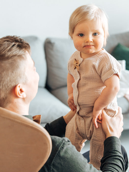 asukuva_haalari_poikien_rusetti