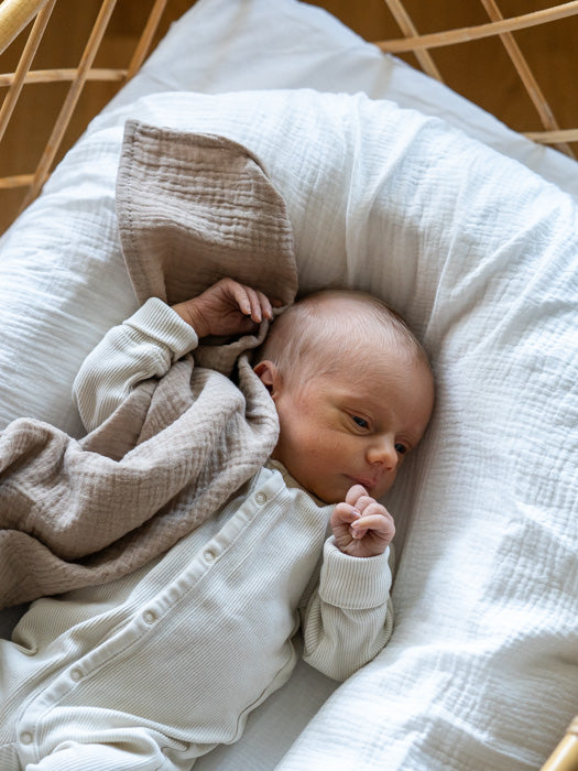 asukuva_hoitoalustanpaallinen_syliharsovilttti