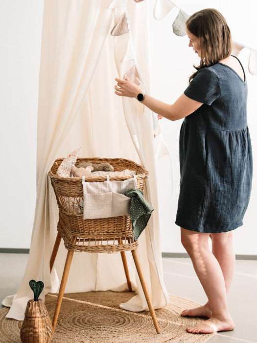 asukuva_naistenharsomekko_pinnasangyn_tasku_vuodekatos_harso