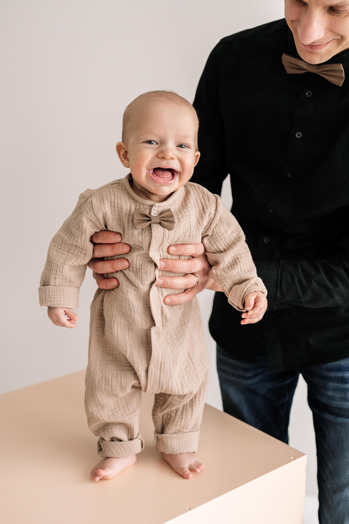 Poikien paperinahkarusetti, Ruskea