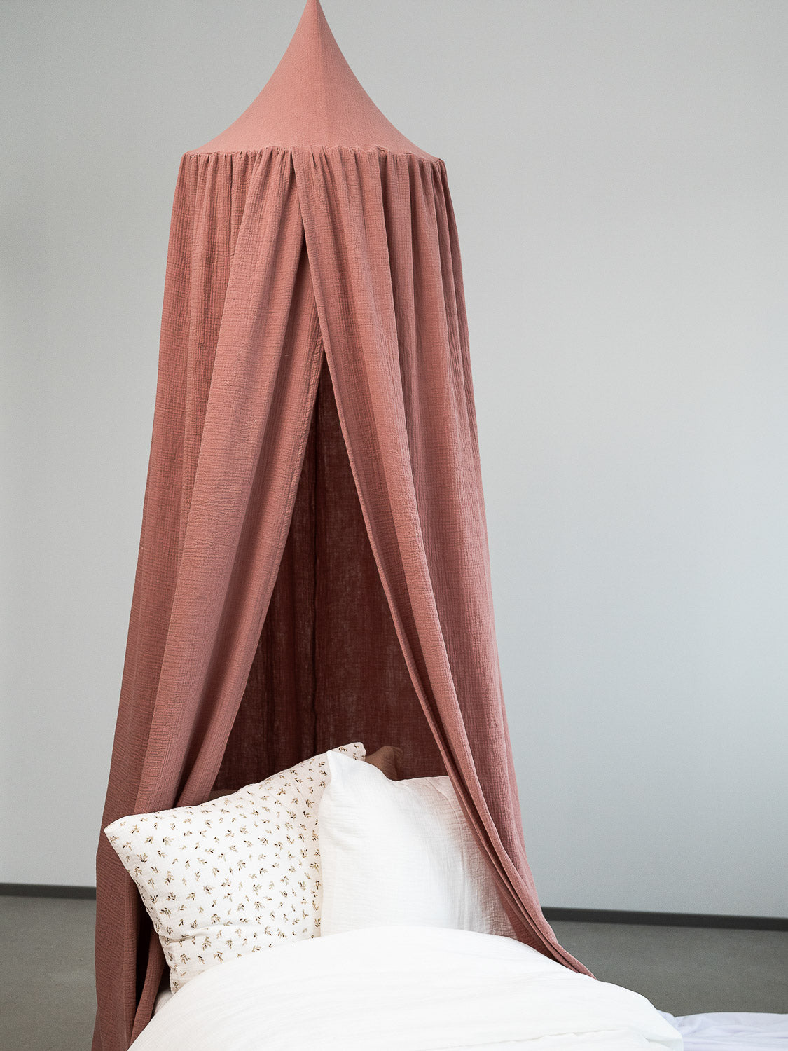 Vuodekatos, useita sävyjä