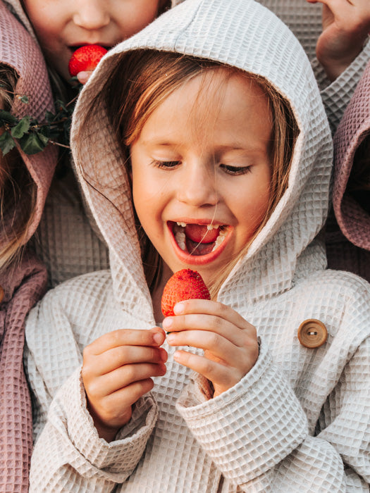 tuotekuva_lastenvohvelikylpytakki_lightbeige_3