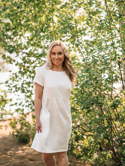 tuotekuva_naistenharsomekko_white