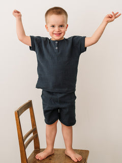 Asukuva_Harso-paita_lyhythihainen_Shortsit_dark_grey [98/104 - lapsi 3,5v]