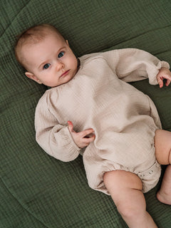 Asukuva_romper_makuualusta