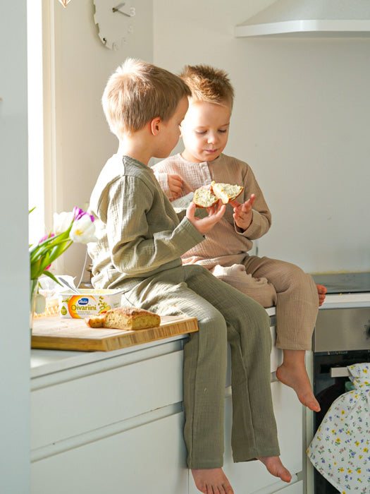 DSC07690 [olive, beige]