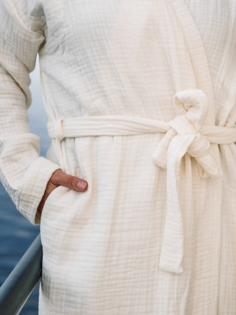 Women's muslin bathrobe