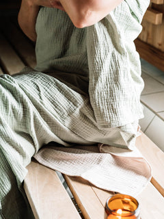 Iso_retkipyyhe_sage_laudeliina.jpg [sage, light beige]