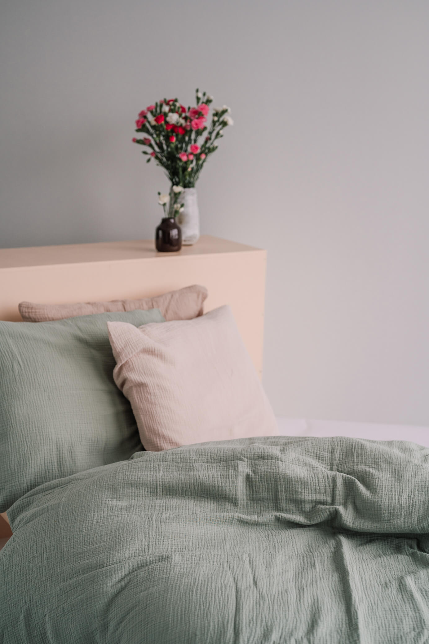 Junior Pussilakanat Sage, tyynyliina Light beige ja Natural beige