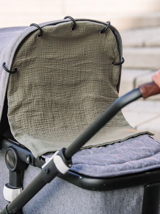 Tuotekuva_harso-vaunuverho_logolla_olive