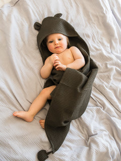 Tuotekuva_huppupyyhe_nalle_dark_green_2