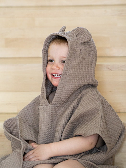 Tuotekuva_kylpyponcho_nalle_brown_2_dab41779-3425-4788-ad05-b3d01c76ba9c