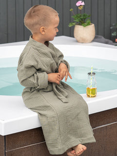 Tuotekuva_lasten_harso-kylpytakki_olive