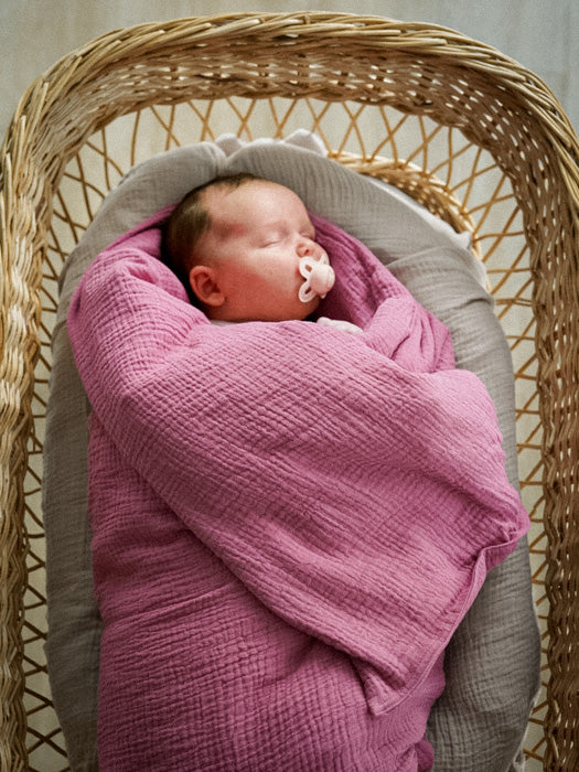 Tuotekuva_vauvanpussilakanat_raspberry