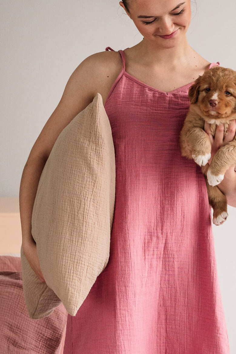 [Tyynyliina Natural beige, Yömekko Mauve]