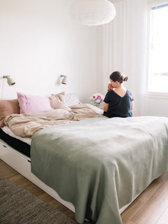 asukuva_aikuistenpussilakanat_naistenharsomekko_hattara-vohveli