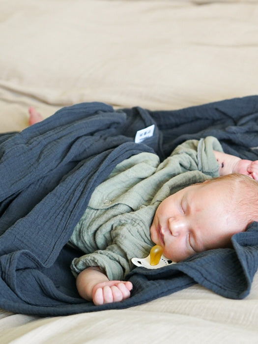 asukuva_harsohaalari_lyhythihainen_olive_isoretkipyyhe