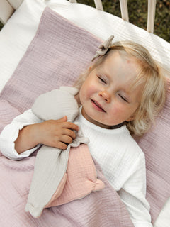 asukuva_harsohaalari_pitkahihainen_pinnasangynpaallinen_vauvanpussilakanat_uninalle