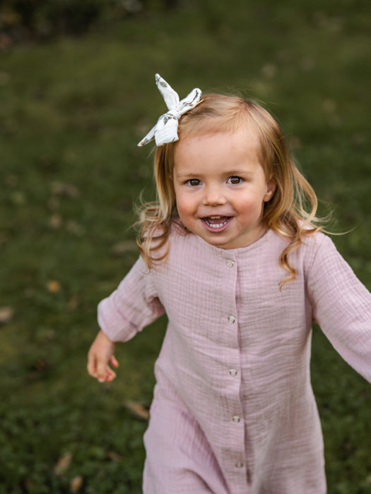 asukuva_harsohaalari_pitkahihainen_rusettipanta