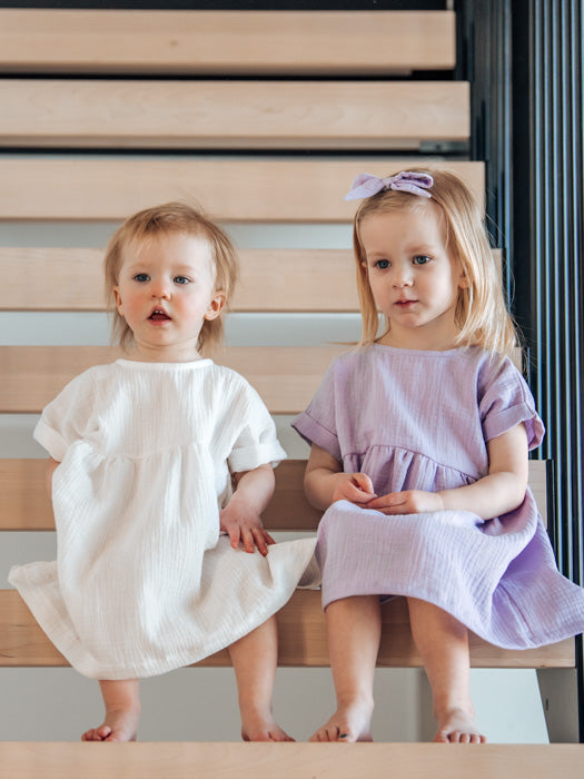 asukuva_harsomekko_lyhythihainen_rusettipanta_13 [white, lavender]