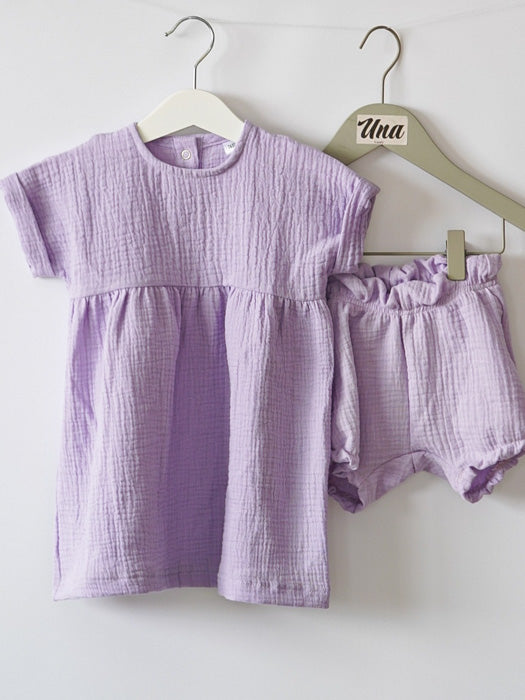 asukuva_harsomekko_lyhythihainen_shortsit