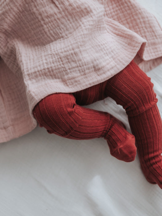 asukuva_harsomekko_pitkahihainen_ribbisukkahousut [mekko old rose, sukkahousut marsala]