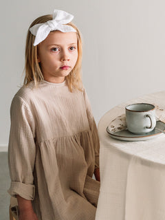 asukuva_harsomekko_pitkahihainen_rusettipanta