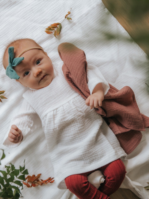 asukuva_harsomekko_pitkahihainen_rusettipanta_Harso_ribbisukkahousut_syliharsoviltti_2 [50/56]