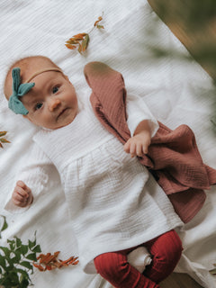 asukuva_harsomekko_pitkahihainen_rusettipanta_Harso_ribbisukkahousut_syliharsoviltti_2 [50/56]