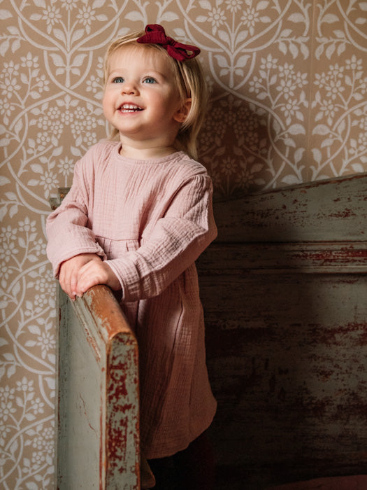 asukuva_harsomekko_pitkahihainen_rusettipanta__2