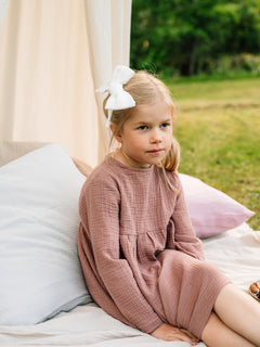 asukuva_harsomekko_pussilakanat_rusettipanta_vuodekatos_747282ea-8238-425b-9e42-4c175b92e724