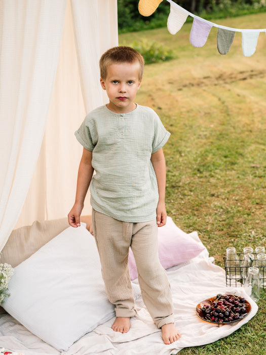 asukuva_harsopaita_harsohousut_pussilakanat_viiri_vuodekatos_459b249a-e3c9-4a7b-b8af-9c53b67ec529 [122/128 - lapsi 6v]