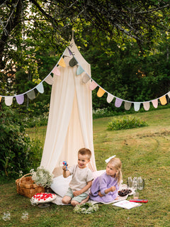 asukuva_harsopaita_shortsit_harsomekko_pussilakanat_viiri_vuodekatos_rusettipanta_4ded4a05-97e4-47db-99e3-6733e3682295