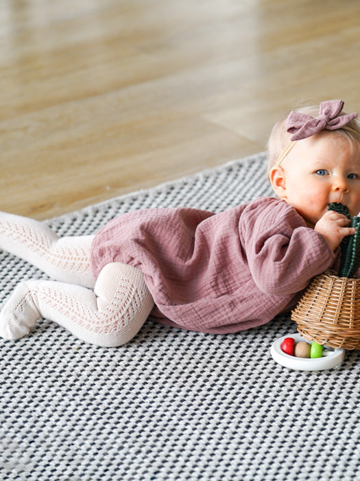 asukuva_romper__sukkahousutsivu_-pitsilla_rusetti_panta