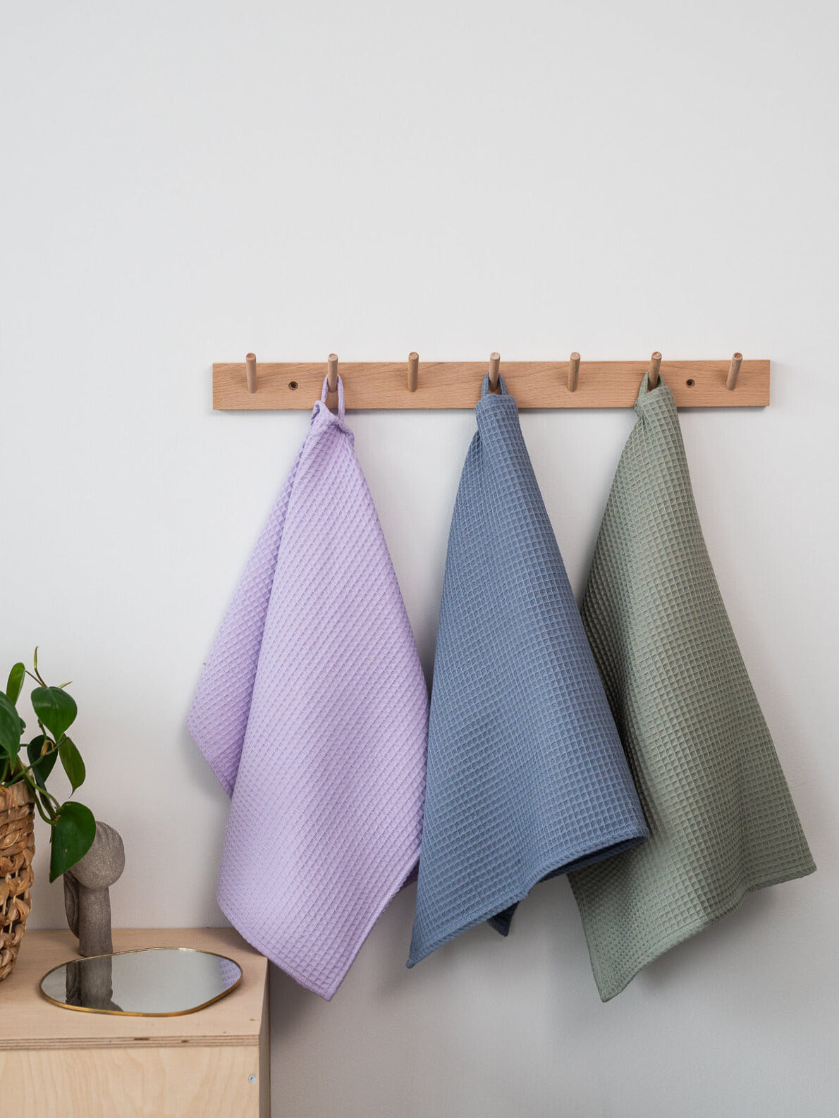 [light lavender, blue, sage]