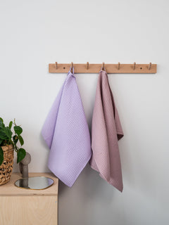 [light lavender, old rose]