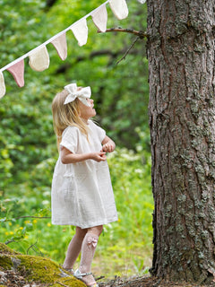 mekko_lyhythiha_white