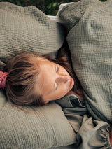 tuotekuva__juniorpussilakanat_olive_2