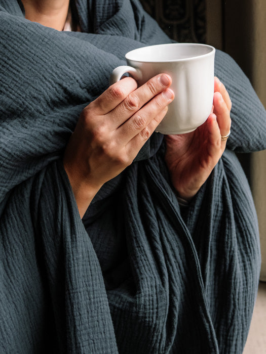 tuotekuva_aikuistenpussilakanat_dark_grey