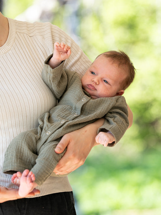 tuotekuva_harsohaalari_pitkahihainen_olive