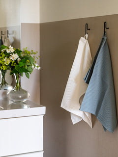 tuotekuva_hattaraxs_white_cloud_blue